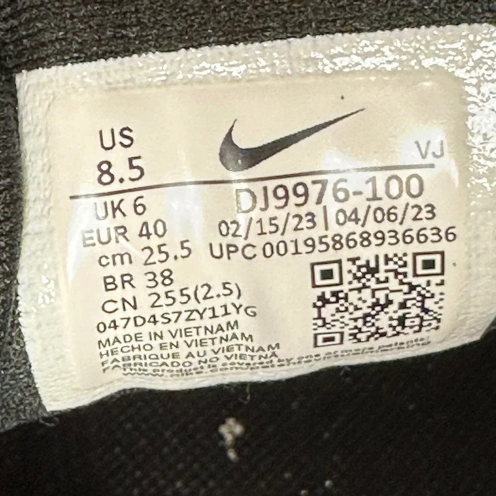 Nike Escape Run 2 Summit White Black Womens Running Shoes DJ9976-100 Size 8.5‎
